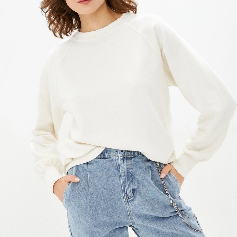Women’s Cream Round Neck Sweatshirt